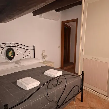 Ca' Di Leo Lejlighed *